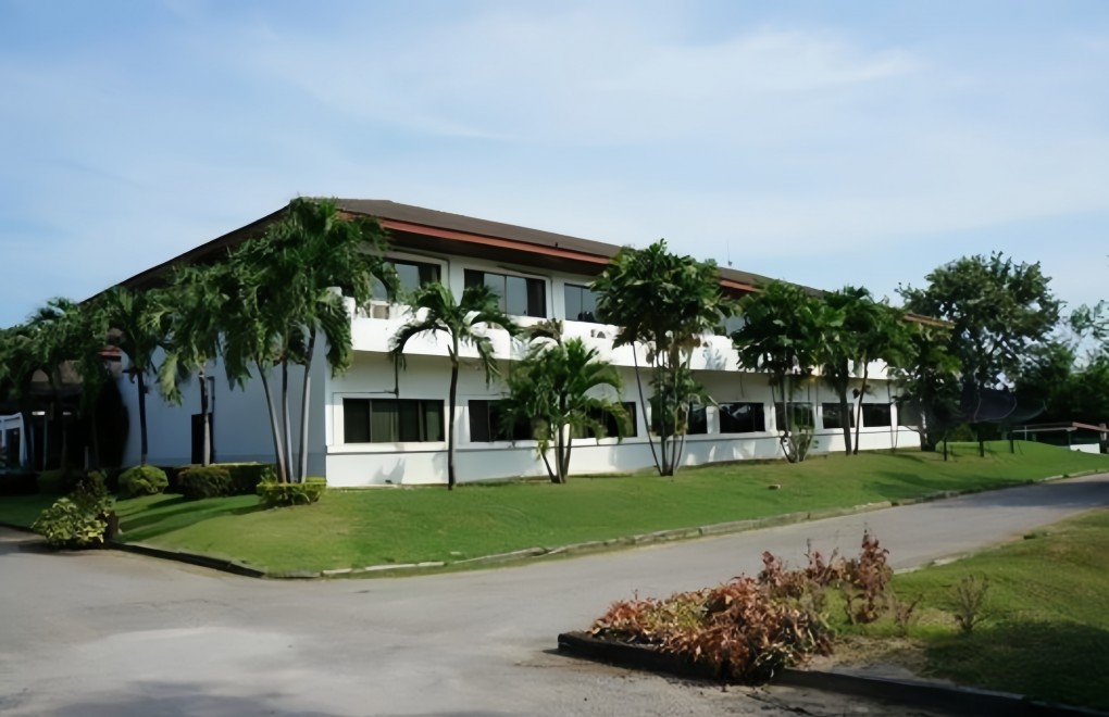 Dragon Hills Golf and Country Club